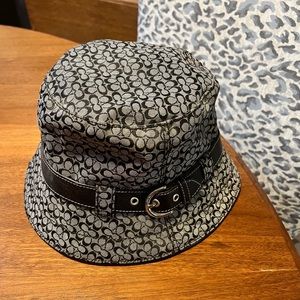 Black Coach bucket hat